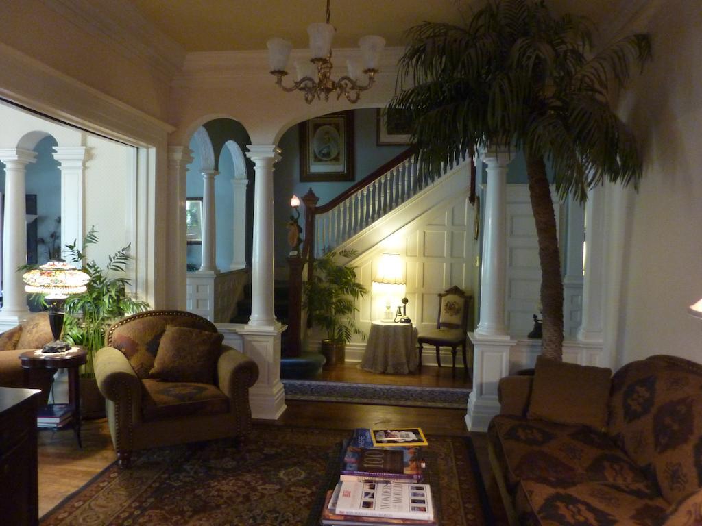 Auberge King Edward Bed And Breakfast Отава Стая снимка