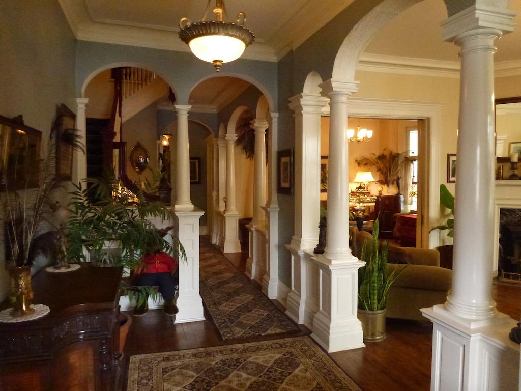 Auberge King Edward Bed And Breakfast Отава Стая снимка